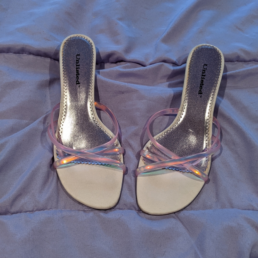 Amazing vintage Y2K iridescent kitten heels